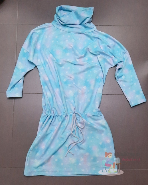 výrobek dámské zimní šaty